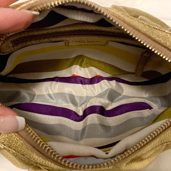 Kate Spade ♠️ Gold Metallic Crossbody - Picture 4 of 4